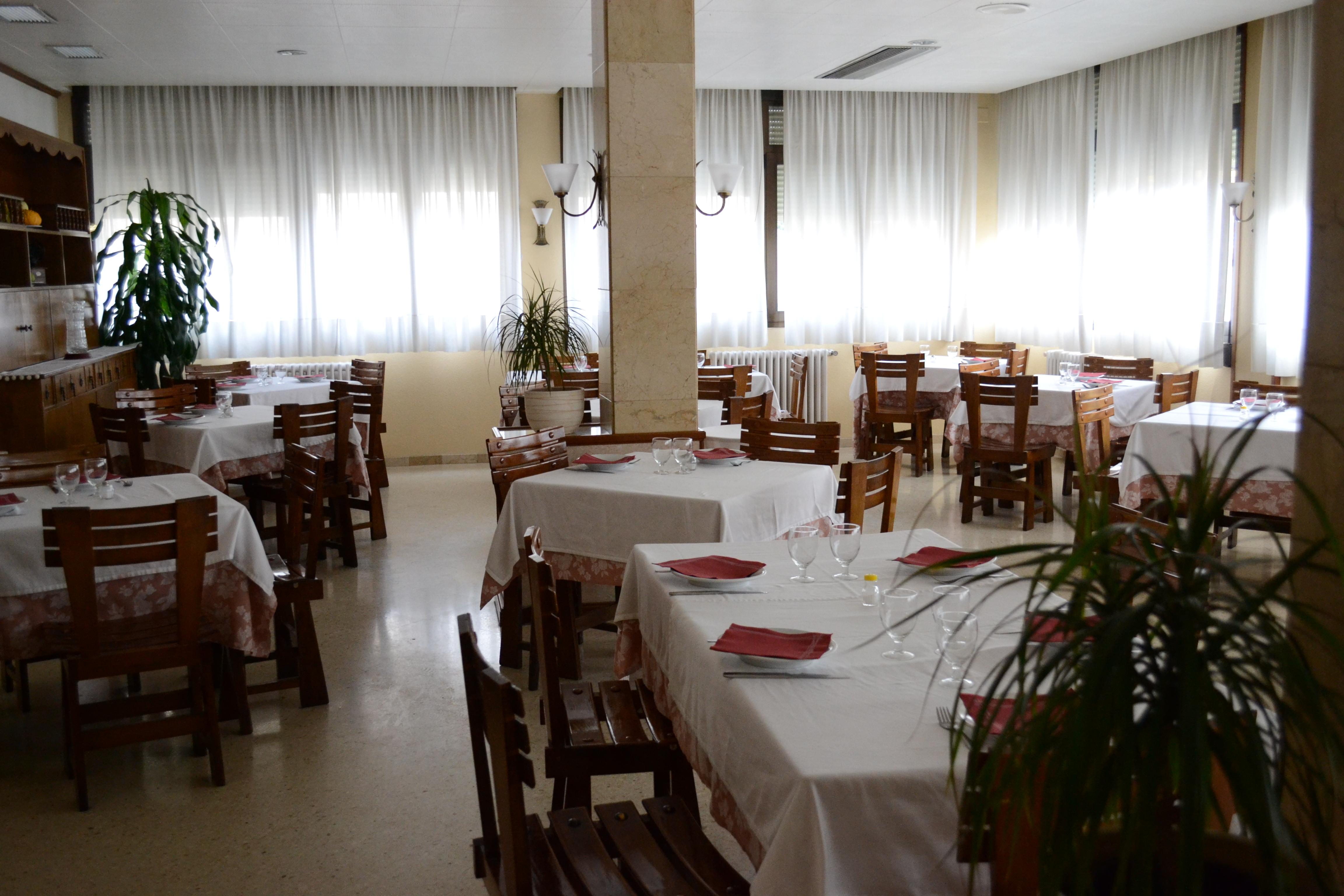 Hotel Mi Casa Sabiñánigo Екстериор снимка