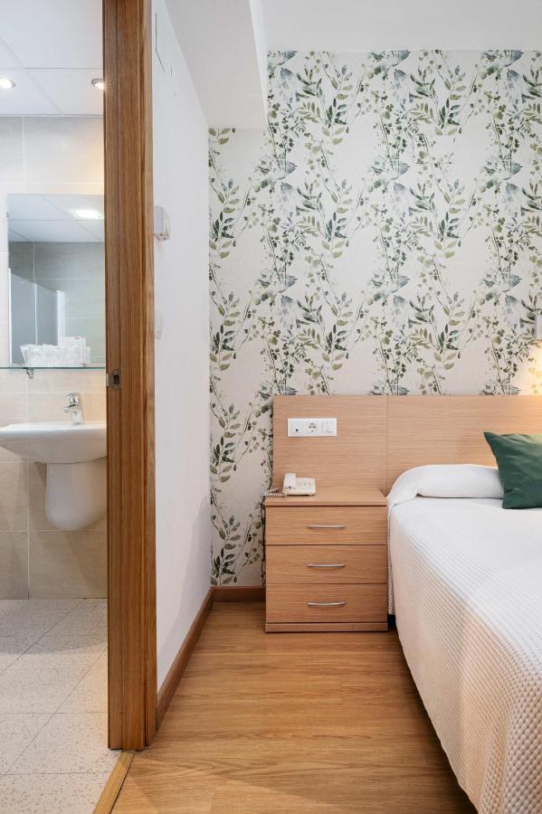 Hotel Mi Casa Sabiñánigo Екстериор снимка