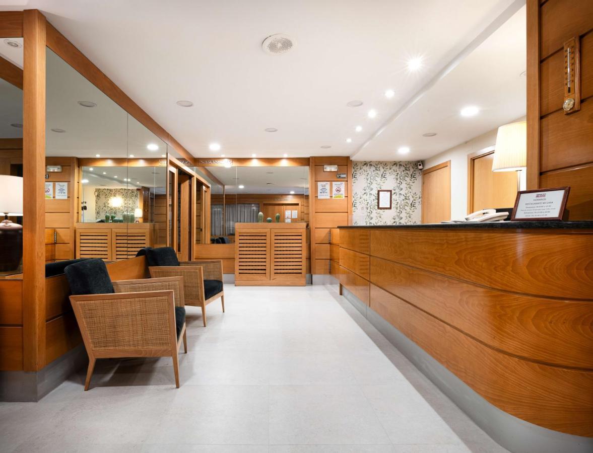 Hotel Mi Casa Sabiñánigo Екстериор снимка